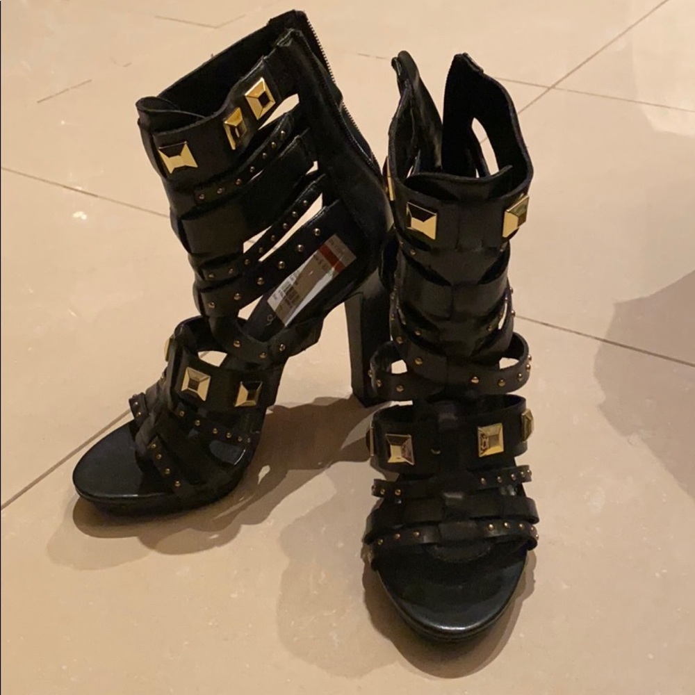 Woman’s shoes